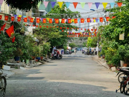 Nhà Mặt Tiền Lâm Văn Bền, Q7 :Diện tích 105m2