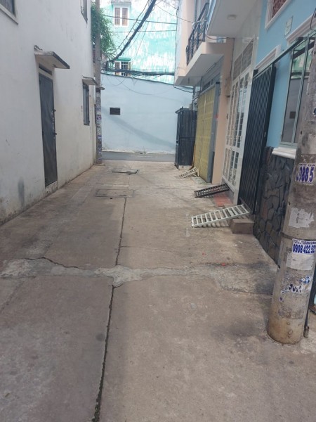 Bán nhà 56m2 Tô Hiến Thành Phường 15 Quận 10 giá chỉ 5 tỷ 600. 0856010313.