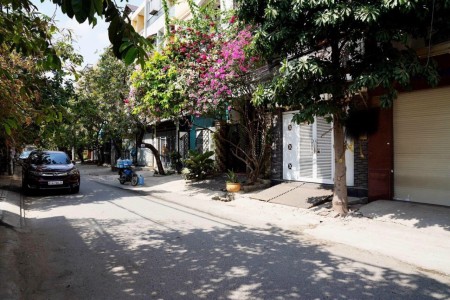 Chính Chủ chưa qua đầu tư bán nhà Lạc Long Quân 96m2 Công nhận đủ. Hẻm 7m thông, nở hậu