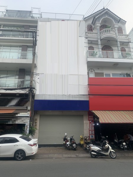 Nhà Mt Đường Trần Quý, Phường 6, Quận 11 - 6 x 30