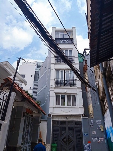 Chính chủ cần bán nhà hẻm xe hơi Hoàng Hoa Thám, Phường 7, Quận Bình Thạnh