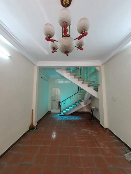 Huỳnh Văn Bánh, Phú Nhuận, Hồ Chí Ninh, giá rẻ, hẻm 5m, sát mặt tiền