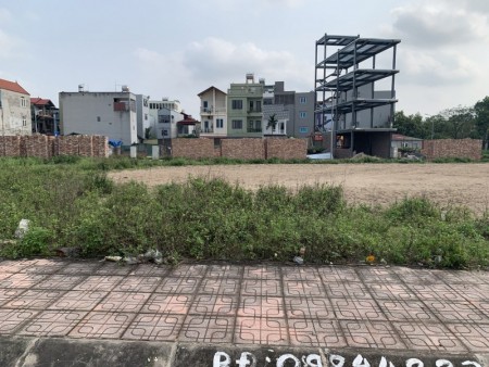 Bán đấu giá Cự Khối TT7, lô góc siêu đẹp, đầu tư kinh doanh cực tốt.