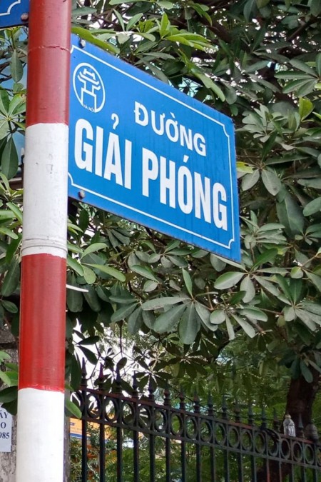 Nhà mặt đường Giải Phóng (quận HM) 6 tầng, 4.9 tỷ