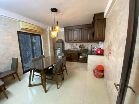 Bán nhà, 63 Trần Quốc Vượng, lô góc đẹp nhất vùng, dt 30m2*5 tầng*2.65 tỷ