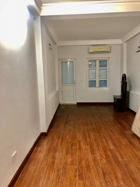 Bán gấp nhà ngõ 123A Thụy Khuê giá 4,3 tỷ, 35mx5 tầng, NT đầy đủ