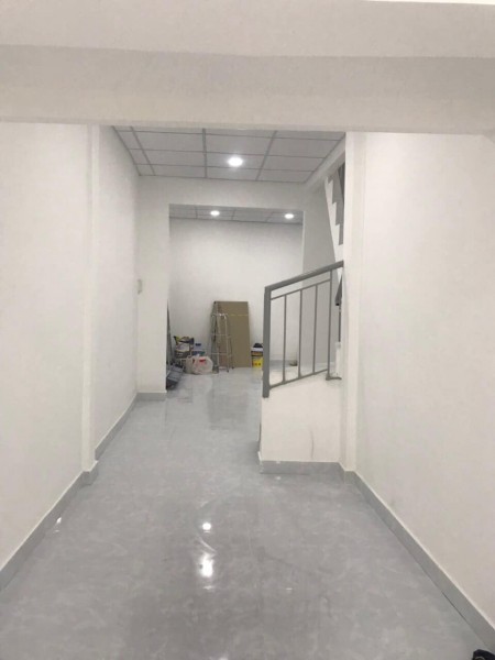 Nhà rẻ nhất Quận dt 60m2, 4 pn, Tôn Đản Quận 4 chỉ 3.6 tỷ