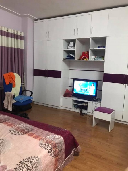 Bán nhà đường Nguyễn Khánh Toàn. Diện tích 30m2, 5 tầng, MT 4.85m. Giá 3.45 tỷ