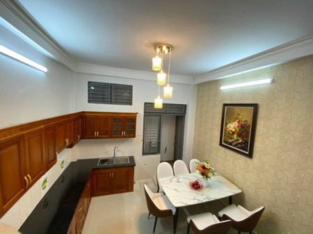 Bán gấp nhà HXH đường Bàn Cờ Quận 3, 70m2 chỉ 11 tỷ