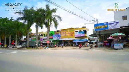 Chính chủ cần nhượng lại lô đất mặt tiền Hùng Vương cho anh em đầu tư