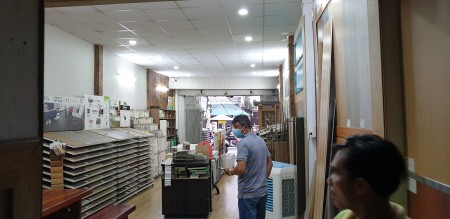 Nhà mặt tiền Thoại Ngọc Hầu, ngay BigC cho thuê nguyên căn