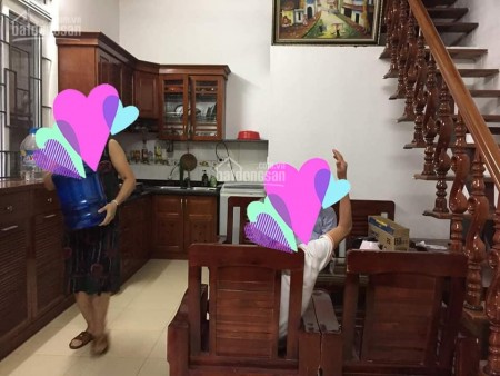 Chỉ 1,2 tỷ nhà Hoàng Tăng Bí, 2 tầng - 2 ngủ, 20m ra đường chính.