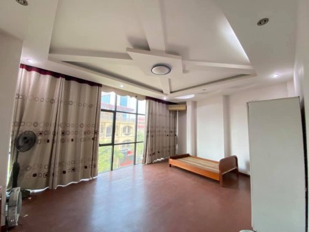 Nhà Nguyễn Khoái, khu phân lô cán bộ, dân trí cao, yên tĩnh
