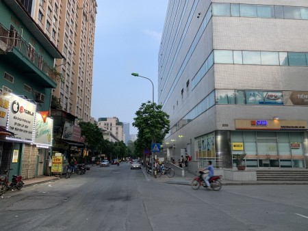 Bán nhà ngõ ba gác Xuân Thủy, dt 45m2, 4 PN, giá hơn 3 tỷ
