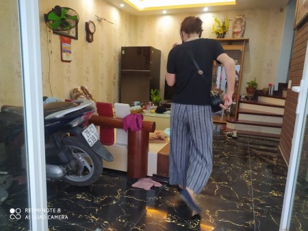 Bán nhà siêu đẹp Ngọc Lâm, Long biên, nhỉnh 3 tỷ, 5 tầng đúc