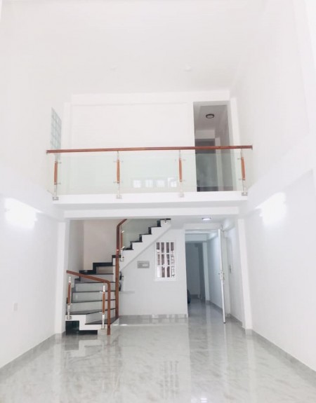 Bán nhà 35m2 hẻm 737 Lạc Long Quân, ngang 4m nở hậu 4,3m, 3 tỷ 62