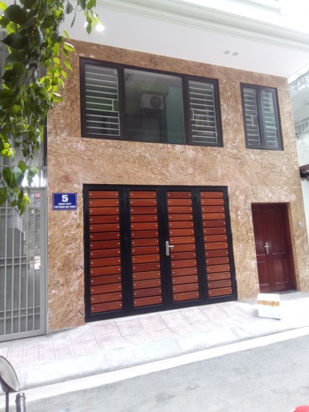 Nhà mới Hoàng Đạo Thành lô góc ô tô, kinh doanh đỉnh, dt 33m2, 6.35 t ỷ