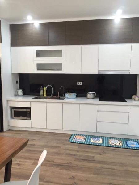Bán gấp nhà 5T Thang máy Lạc Long Quân P10 Tân Bình chỉ nhỉnh 5 tỷ . 0856010313.