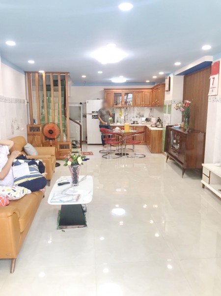 Bán nhà đẹp 3 lầu mặt tiền KD đường Hồ Hảo Hớn P.Cô Giang Quận 1