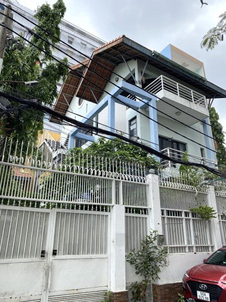 Biệt thự sân vườn Điện Biên Phủ ngay cạnh Đại Học Hồng Bàng Phường 15, Bình Thạnh.