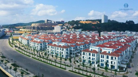 Chuyển nhượng căn biệt thự tứ lập dự án Sun grand feria Hạ Long :0968129240