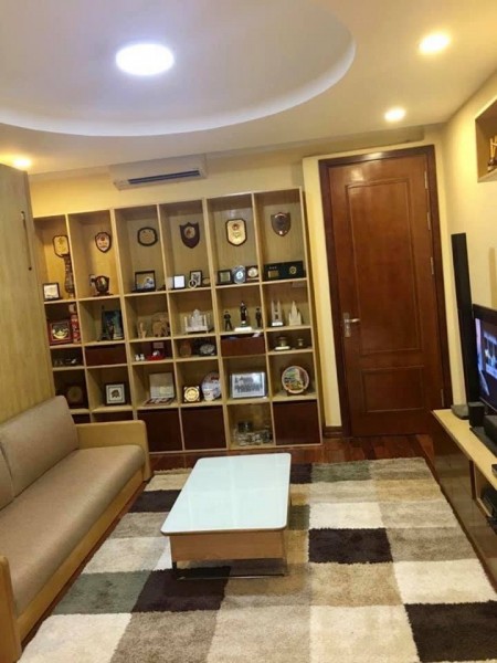 Bán nhà phố Tôn Thất Tùng, Đóng Đa, 55m2, 4T, mt4.5, 4.8 tỷ nhà thoáng đẹp, rất gần phố. LH: Tú - 0395454603 (MIỄN TG)