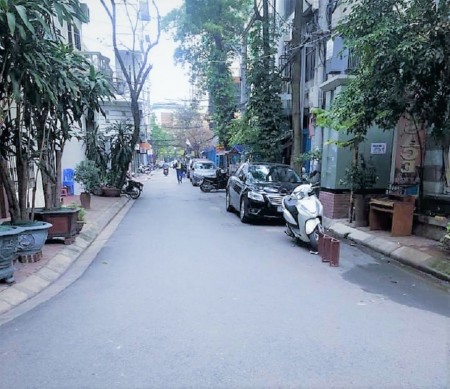 Bán nhà phân lô Huỳnh Thúc Kháng. Ô tô, Kinh doanh. 70m2 5T MT7m 11tỷ