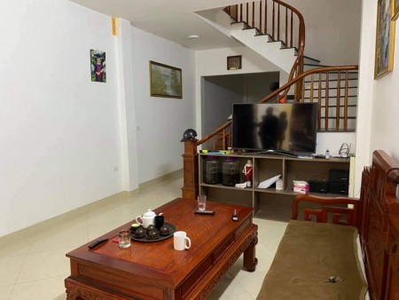 Nhà phố Bắc Cầu dtsd 52m2, giá 2.5 tỷ, 3 pn, đủ công Năng