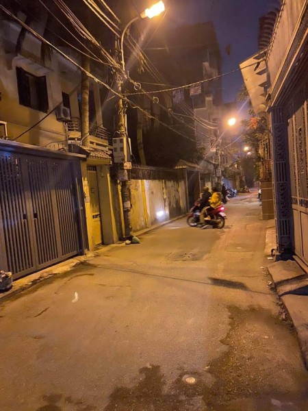 Nhà đẹp Lạc Long Quân, giá 5.1 tỷ, ô tô đỗ cửa, lô góc, dt 43/53m2, 5 tầng