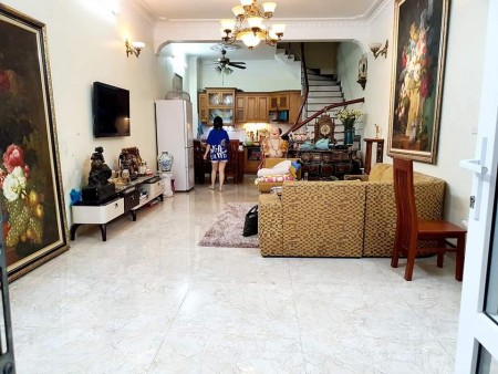Bán nhà Khương Hạ, kinh doanh hay ở đều tốt, giá chỉ hơn 3 tỉ