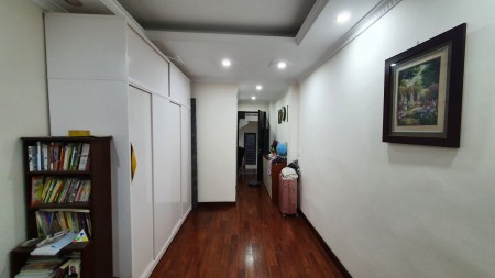 Bán nhà mặt phố Nguyễn Ngọc Nại, Thanh Xuân, dt 38m2, 6 tầng đúc, nhỉnh 8 tỷ, nhà mới toanh