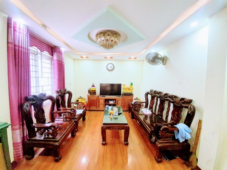 Hoàng Liệt nhà mới chủ tự xây, cách ô tô 10m, 4 tầng 44m2, chỉ 3 tỷ 3