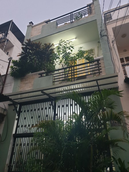 nhà nơ trang long P7 Bình Thạnh 10 tỷ dt sử dụng 219 m2