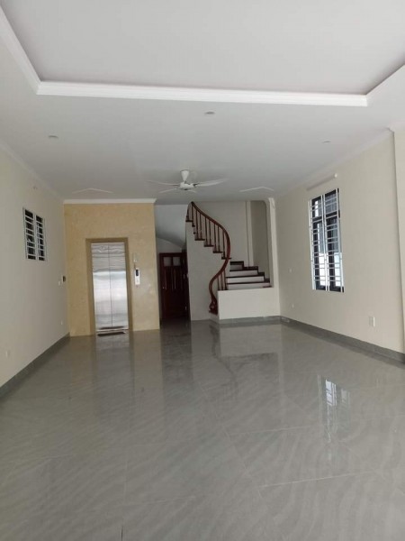 Tô Hiệu, Cầu Giấy, Mặt phố kinh doanh VIP, 150m2 6 tầng 26 tỷ vỉa hè rộng