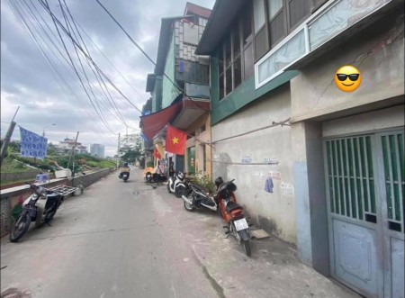Bán nhà C4 mặt phố Nguyễn Khoái, Mặt tiền rộng Kinh doanh mạnh, 10p lên tới Hồ Gươm