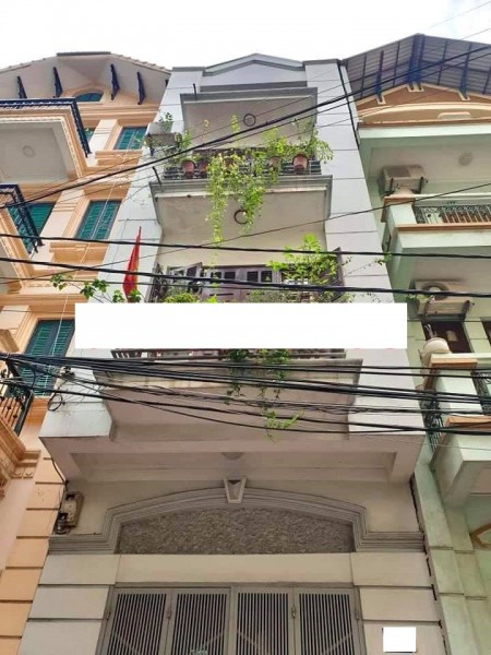 Bán gấp nhà 4 tầng, mặt ngõ ô tô tránh phố Hoàng Cầu 45m2x4,1m; nhỉnh 10 tỷ lh 0947161359