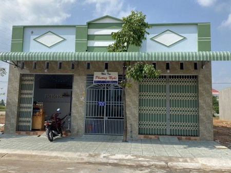 Do Ở Xa Đi Lại Khó Khăn Tôi Bán 300m2 Đất Đô Thị Cạnh Chợ - Khu Công Nghiệp