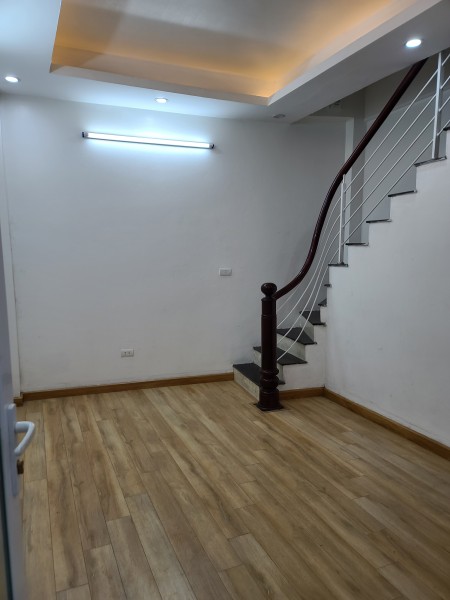 Bán nhà riêng tại Bồ Đề, Long Biên, Hà Nội, 4 tầng đúc, khu dân cư