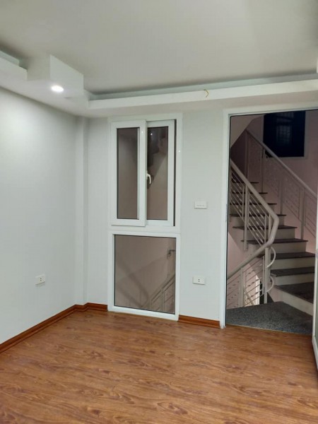 Bán nhà duy nhất cạnh toà nhà Mipec mặt phố 54m2