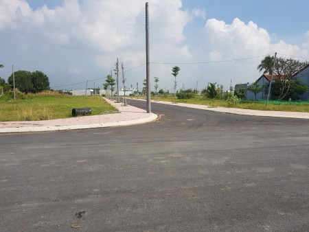 Cần bán gấp đất long cang nằm trên đường Nguyễn Trung Trực cạnh khu công nghiệp Thuận Đạo