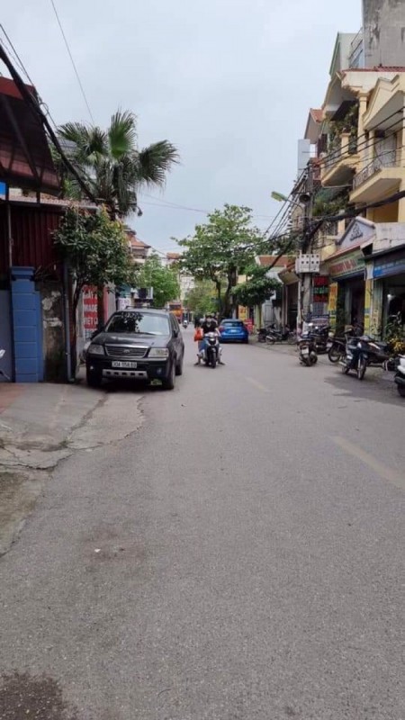 Tôi chính chủ cần bán nhà Hoa Lâm, Quận Long Biên, 3 tầng