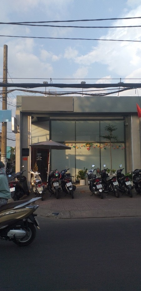 Cho thuê mặt bằng trống suốt đường Bình Lợi, cấp 4 một trệt trống suốt