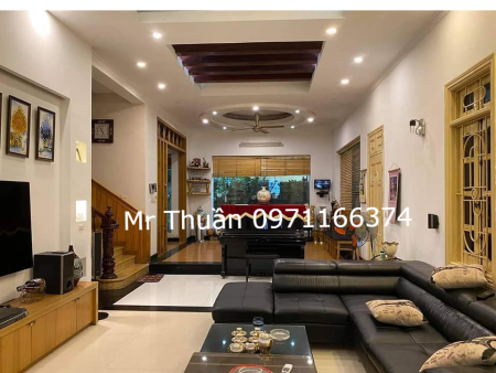 Bán nhà Võ Chí Công, Cầu Giấy 40m2 xây 5 tầng, giá 3.6 tỷ, ngõ oto vào