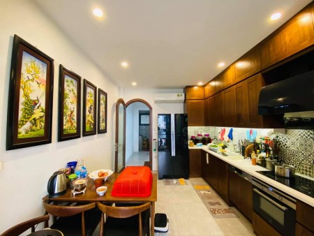 Phân lô ô tô tránh Quận Đống Đa, kinh doanh sầm uất, dt 50m2, 6 tầng đúc, mt 5m, giá 7.9 tỷ