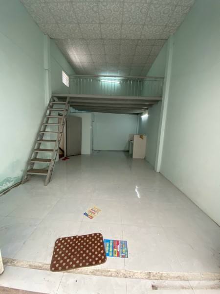 Bán Nhà Cấp 4, gác lửng, rộng rãi, nở hậu nhà còn mới, bao công chứng