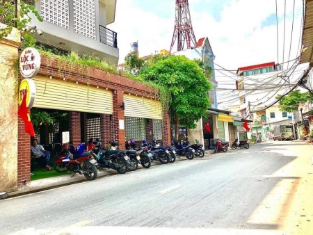 Nhà 1 trệt 1 lầu vị trí đẹp cơ sở hạ tầng đầy đủ ở quận 12