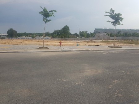 Cần bán gấp lô đất sổ riêng giá rẻ, tại Khánh Bình, tx. Tân uyên