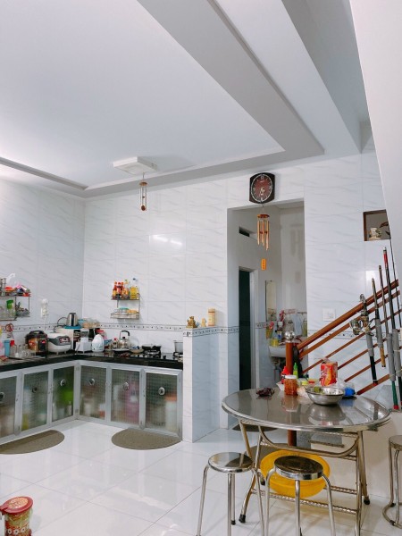 Bán nhà 50m2 chỉ 4 tỷ 200 3 tầng Lê Văn Sỹ Phường 14 Quận 3. 0856010313.