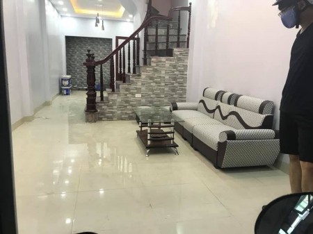 Cần bán gấp nhà HXH Thích Quảng Đức Quận Phú Nhuận, phường 5, chỉ 2 tỷ2
