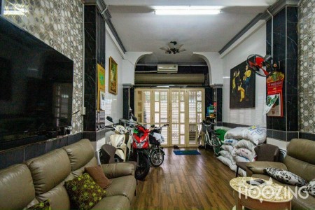 Cần bán gấp nguyên căn đúc kiên cố, giá 13.5 tỷ, còn mới nguyên